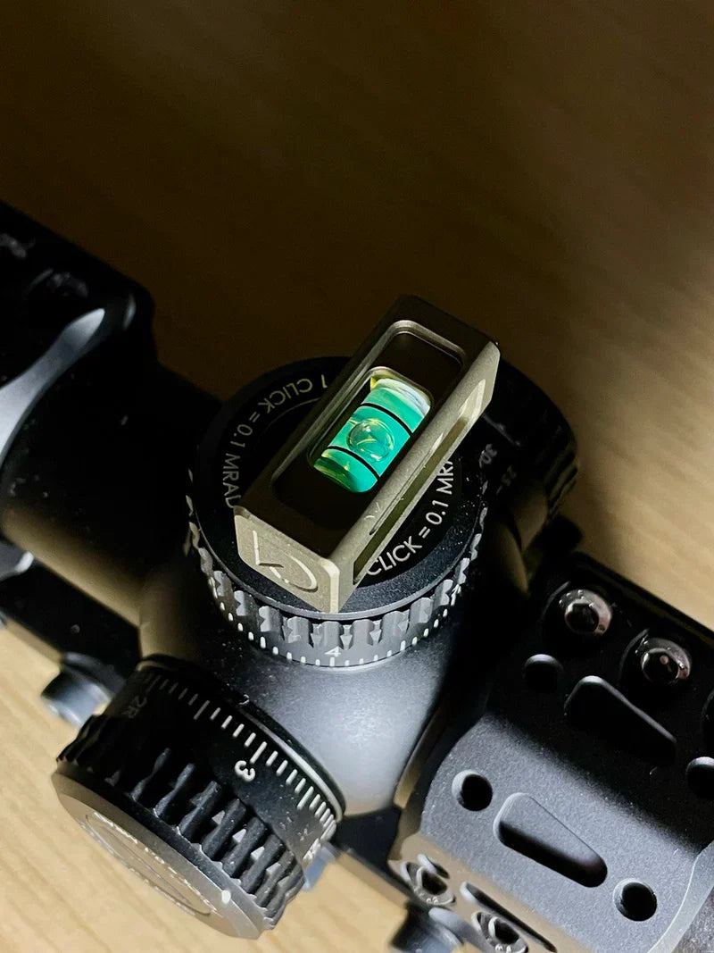 Magnetinis lygio burbulas optiniam taikikliui